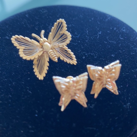 Vintage Monet Set of Brooch/Earrings - Picture 1 of 6